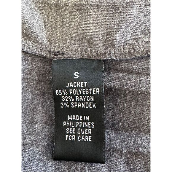 AGB Pleated Jacket - Picture 11 of 11